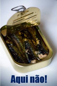 Sardinhas da bolsa enlatadas